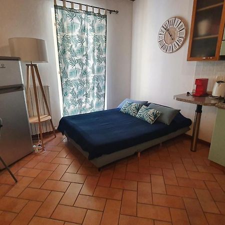 Mentana 14 Apartment Парма Екстериор снимка